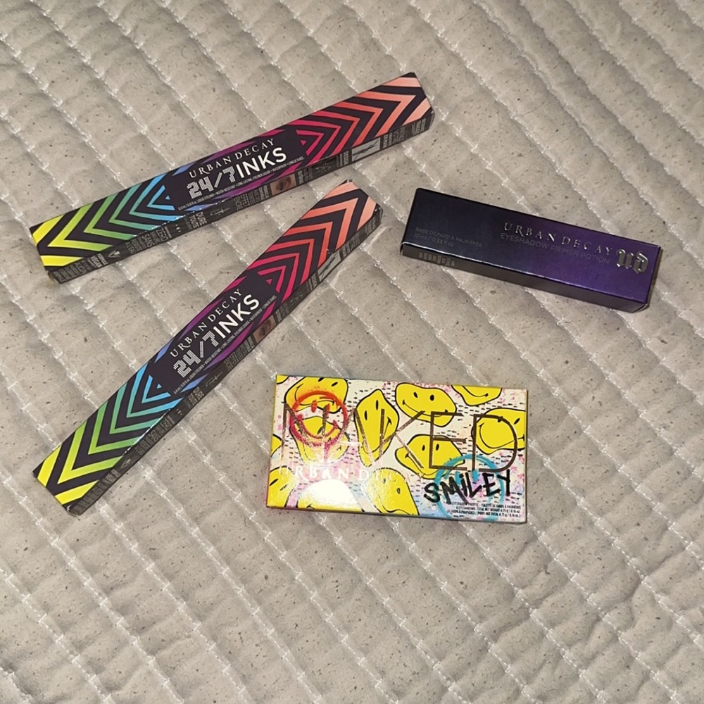 4 urban decay makeup NEW